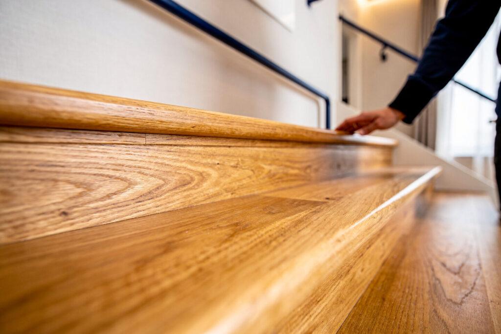 Holzdeko online – Artis Treppen