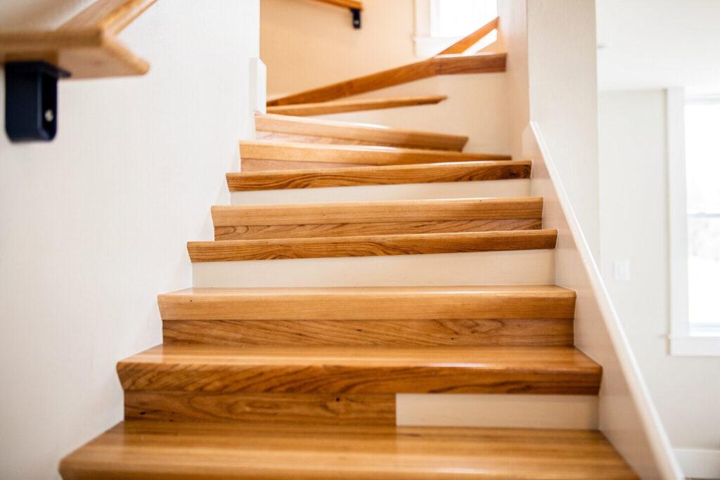 Setzstufen aus Holz – Artis Treppen